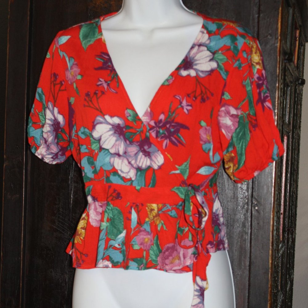 One Clothing Floral Women's Crop Top